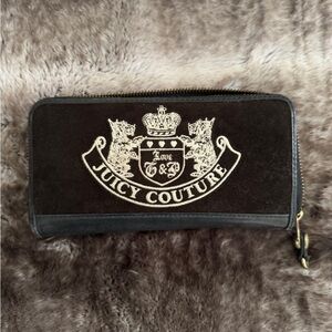 Vintage Y2K Juicy Couture long zip wallet